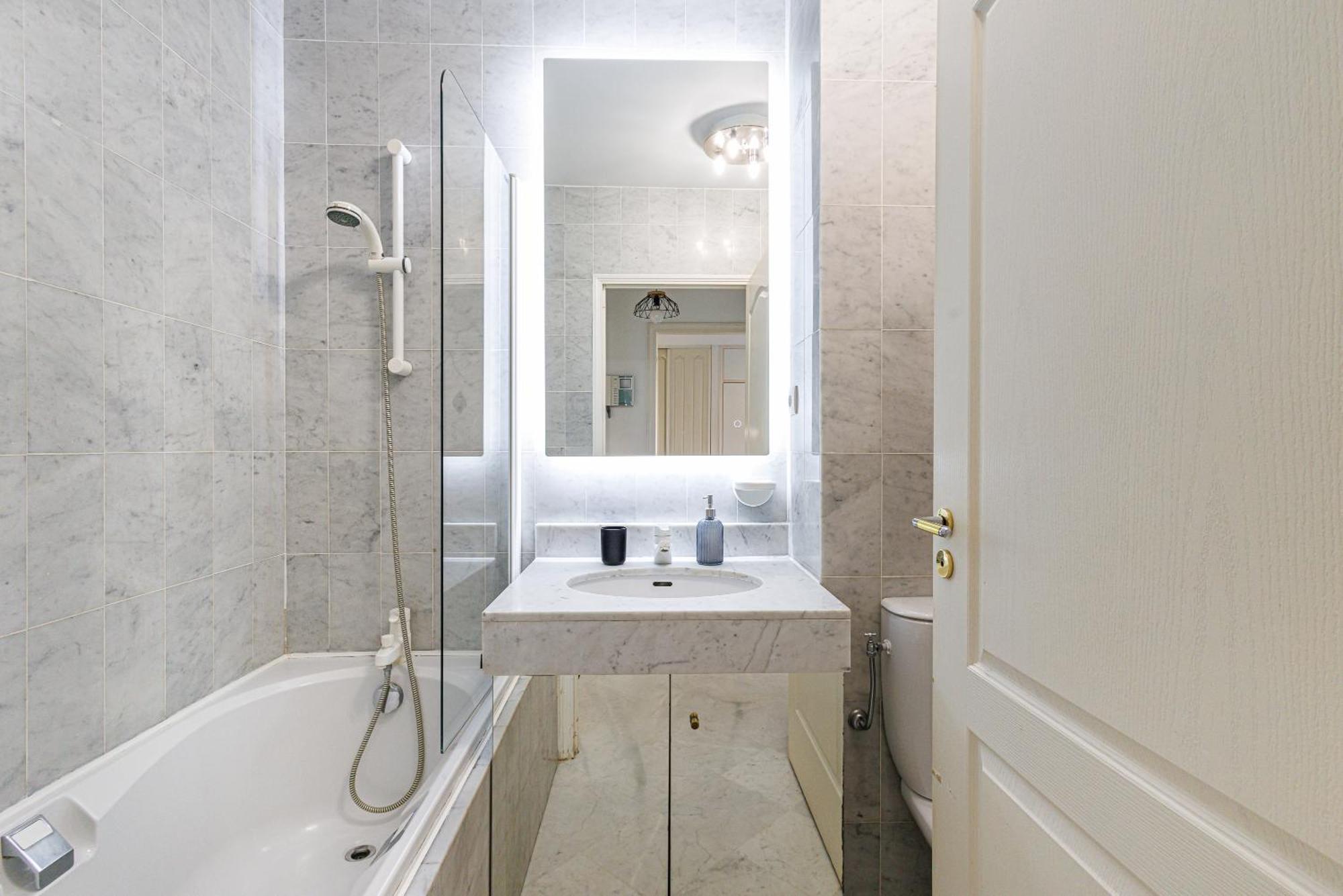 Le Victoria, Elegant T2 Au Bord Des Plages, Piscine, Sauna Menton Kültér fotó